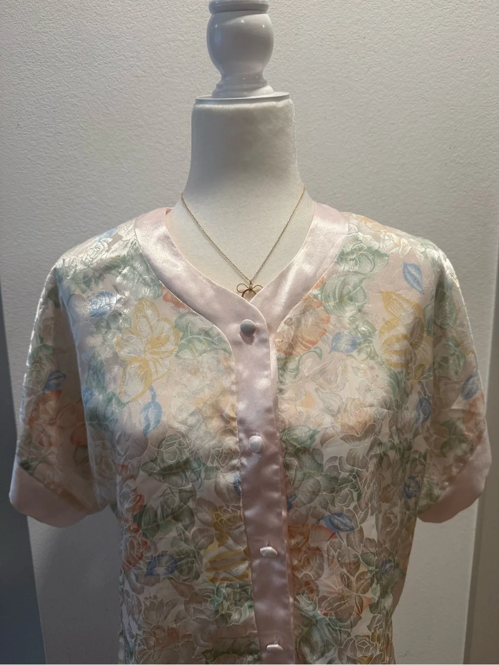 Amanda Smith Pastel Floral Button-Front Pink Trim Blouse